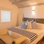 Blue House - Beachfront Luxury House With 8 Bedrooms