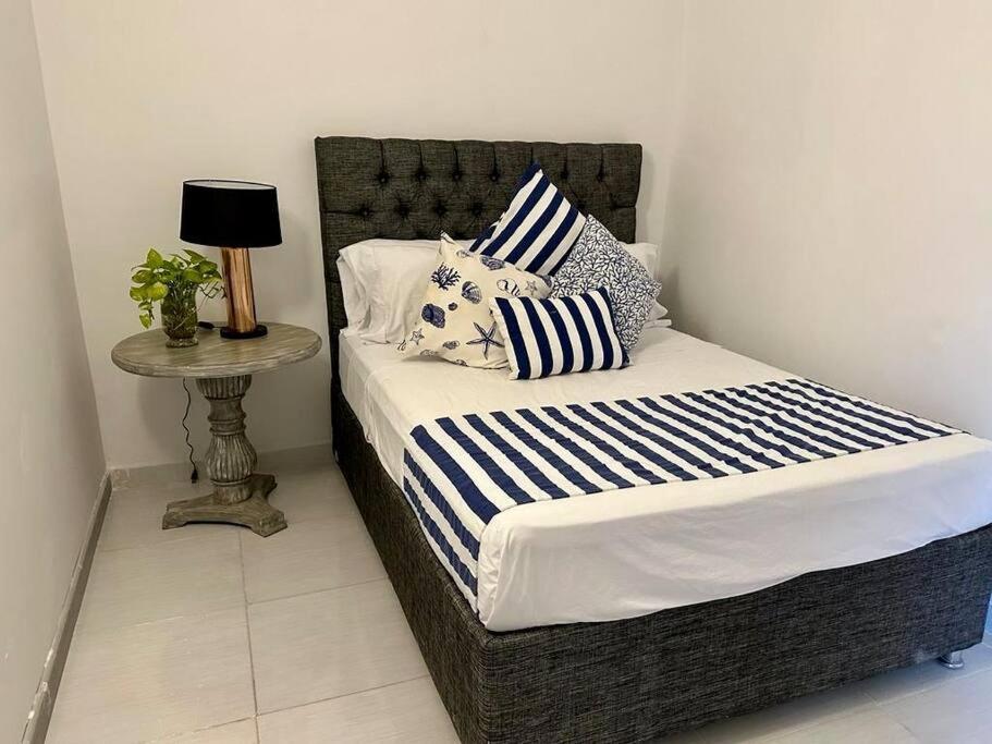 Blue House - Beachfront Luxury House With 8 Bedrooms Сasa de vacaciones *