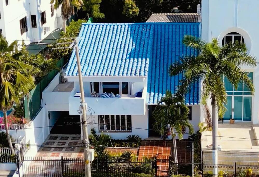 Blue House - Beachfront Luxury House With 8 Bedrooms Сasa de vacaciones *