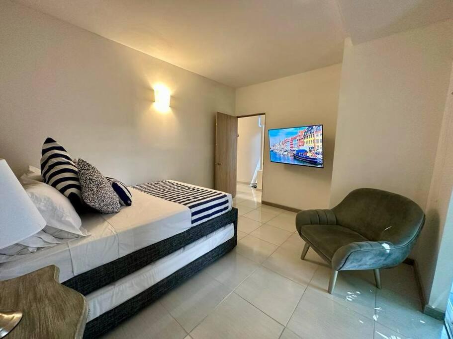 Blue House - Beachfront Luxury House With 8 Bedrooms * Cartagena