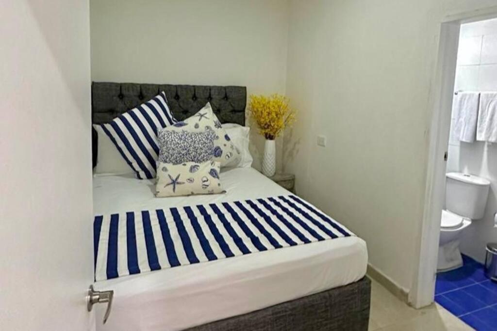 Blue House - Beachfront Luxury House With 8 Bedrooms