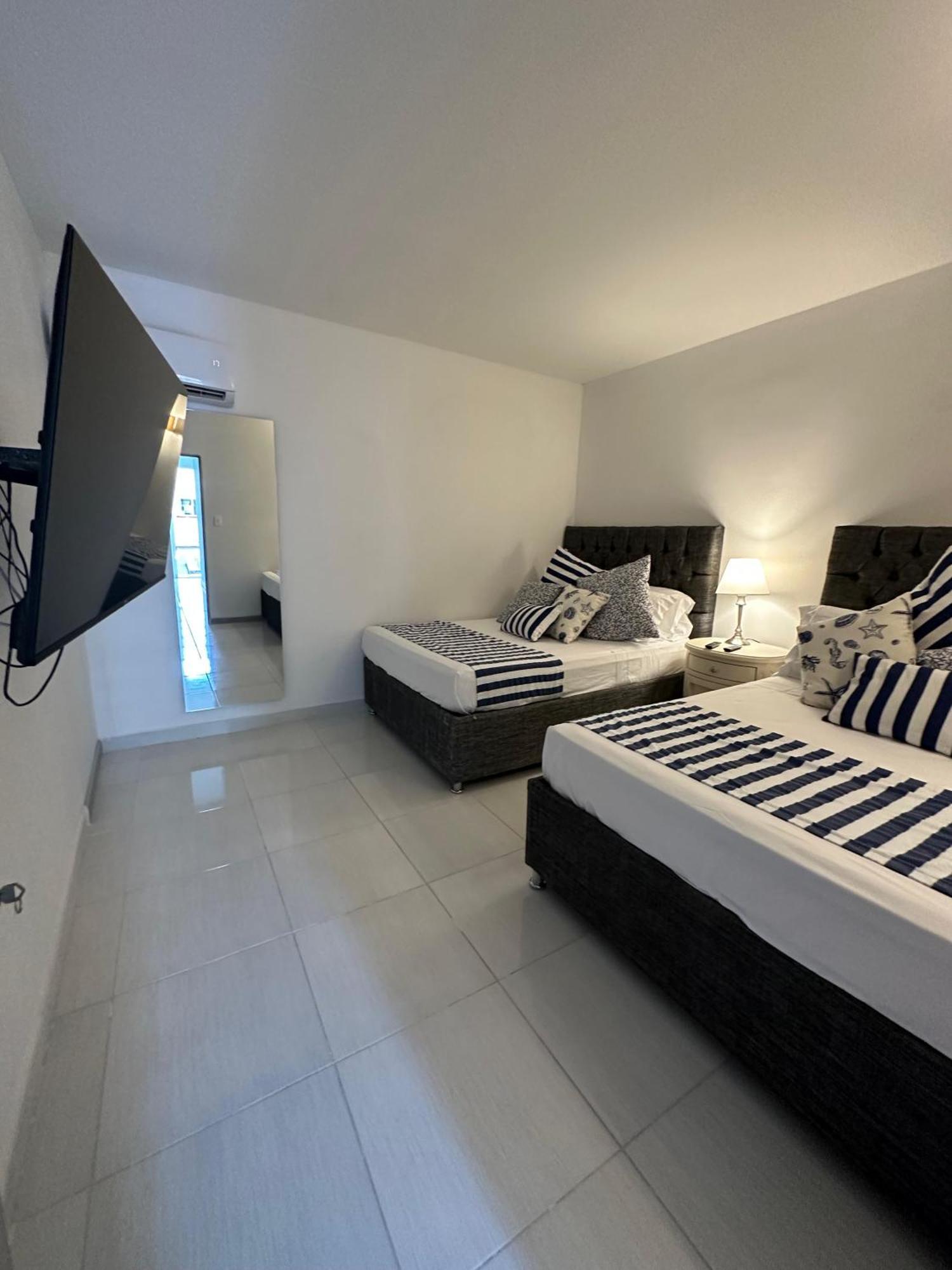 Blue House - Beachfront Luxury House With 8 Bedrooms